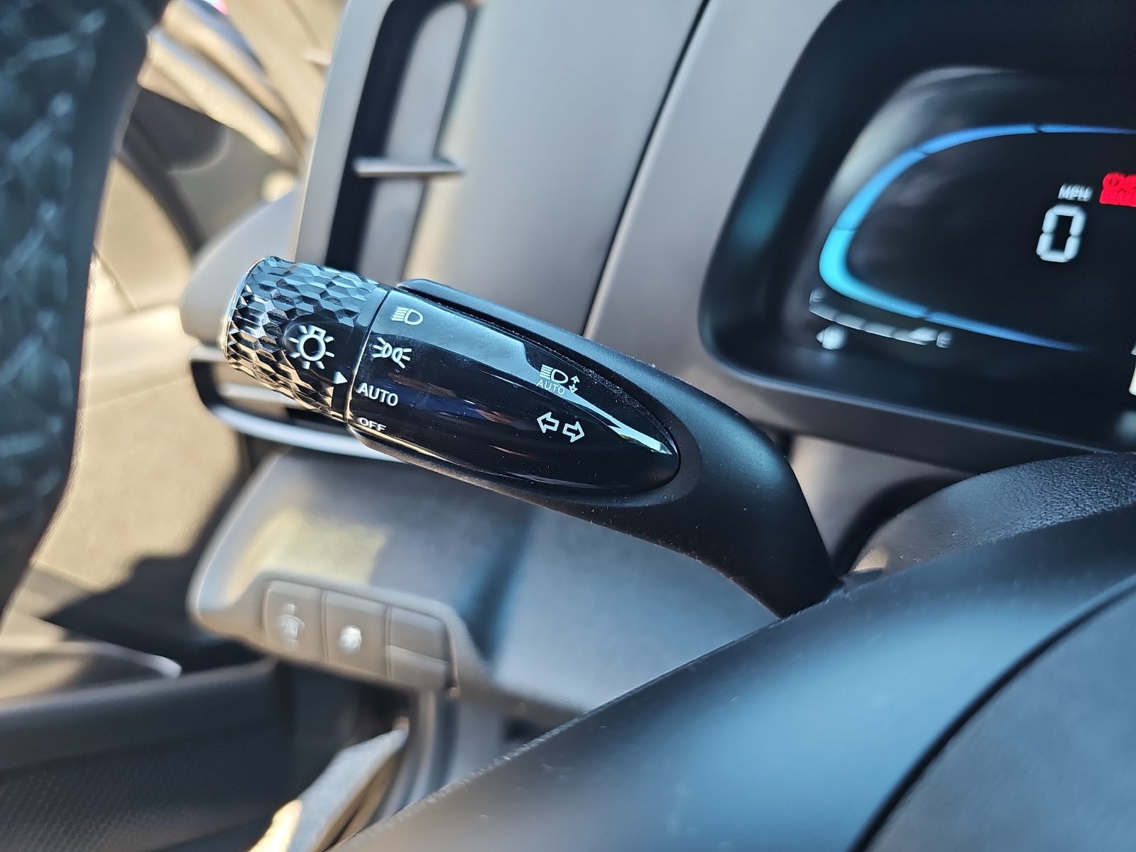 Certified 2025 Hyundai Elantra Sport FWD image 19