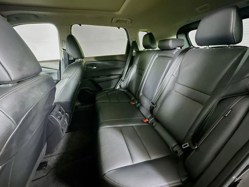 Used 2023 Nissan Rogue SL w/ SL Premium Package image 14