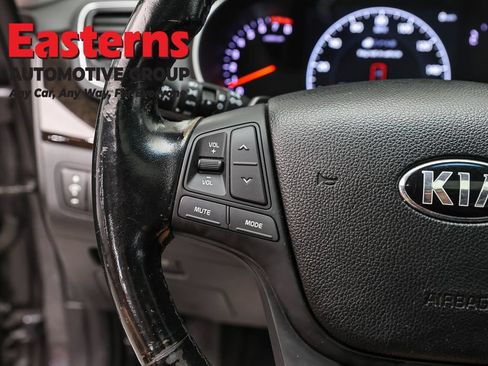 Used 2014 Kia Cadenza Premium w/ Luxury Package FWD image 15