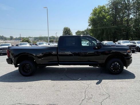 New 2026 RAM 3500 Big Horn AWD/4WD image 9