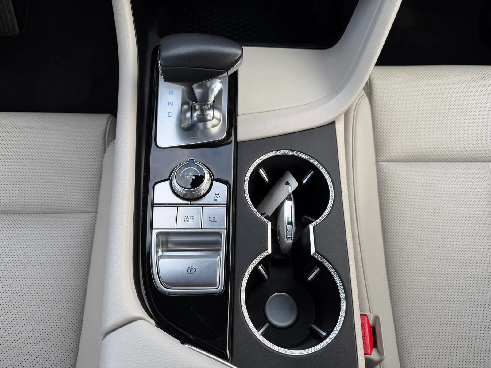 Used 2024 Genesis G70 2.5T RWD image 24