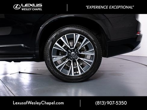 Used 2022 Volvo XC90 T5 Momentum w/ Advanced Package FWD image 11