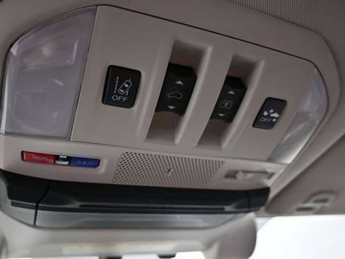 Used 2019 Subaru Ascent Touring AWD/4WD image 26