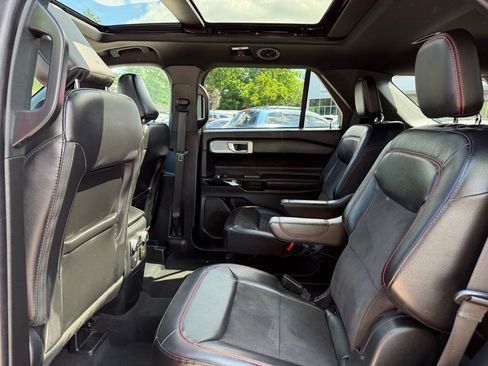 Used 2023 Ford Explorer ST-Line w/ Class IV Trailer Tow Package AWD/4WD image 24
