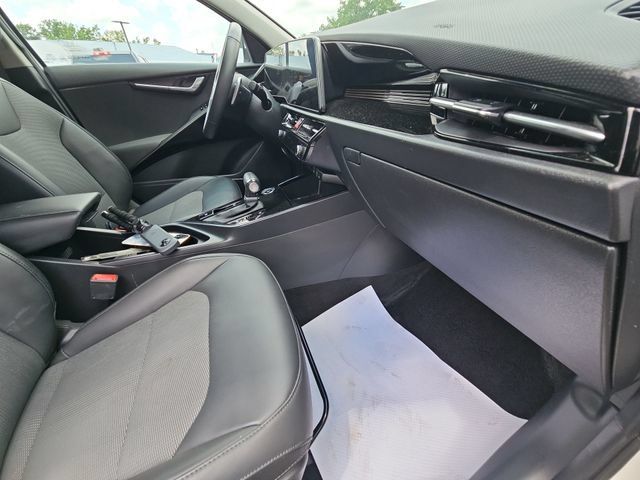 Used 2023 Kia Niro EX FWD image 31