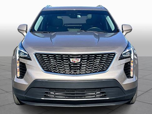 Used 2023 Cadillac XT4 Luxury w/ Cold Weather Package image 3