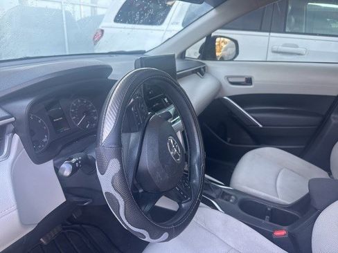 Certified 2023 Toyota Corolla Cross L image 4