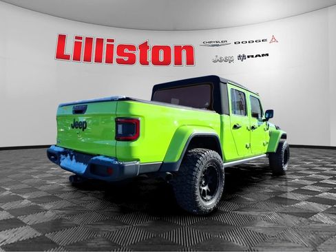 Used 2021 Jeep Gladiator Willys image 2