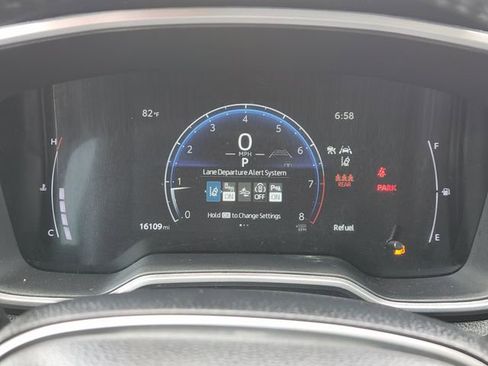 Certified 2025 Toyota Corolla Cross XLE FWD image 14