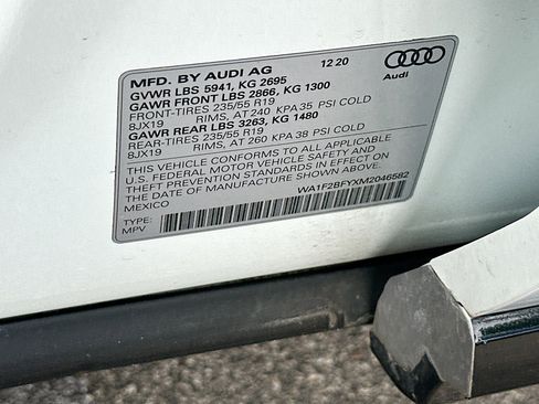 Used 2021 Audi Q5 e Prestige w/ Prestige Package image 40