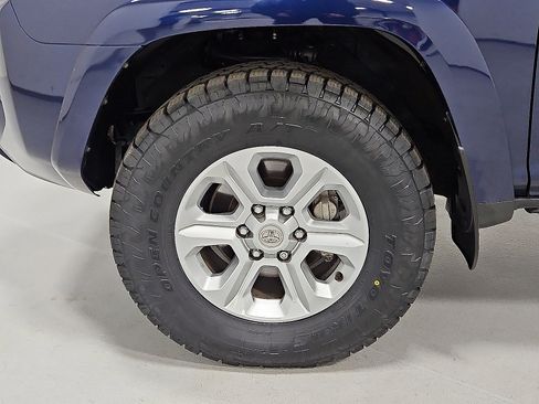 Certified 2023 Toyota 4Runner SR5 Premium image 5