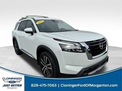 Used 2025 Nissan Pathfinder Platinum