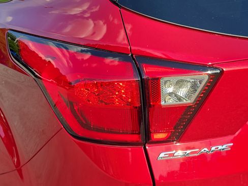Used 2019 Ford Escape SEL FWD image 34