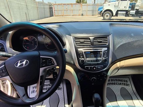 Used 2017 Hyundai Accent Value Edition FWD image 6