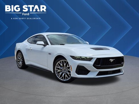 Used 2026 Ford Mustang GT RWD image 1