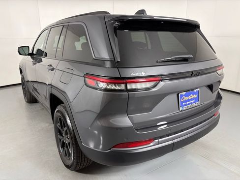 New 2026 Jeep Grand Cherokee Altitude RWD image 6