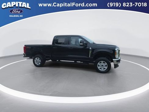 New 2026 Ford F250 XLT w/ FX4 Off-Road Package AWD/4WD image 2