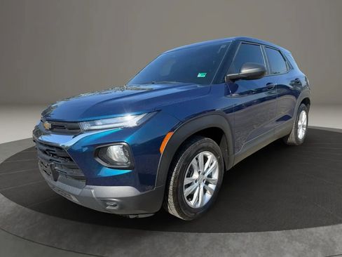 Used 2021 Chevrolet TrailBlazer LS FWD image 1