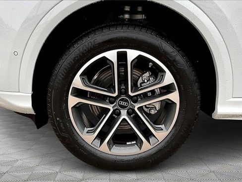 New 2025 Audi Q5 Premium image 12