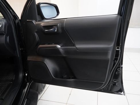 Used 2023 Toyota Tacoma TRD Sport image 26