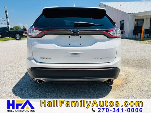 Used 2015 Ford Edge Titanium w/ Technology Package FWD image 4