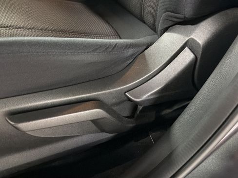 Certified 2021 Subaru Crosstrek 2.0i AWD/4WD image 17