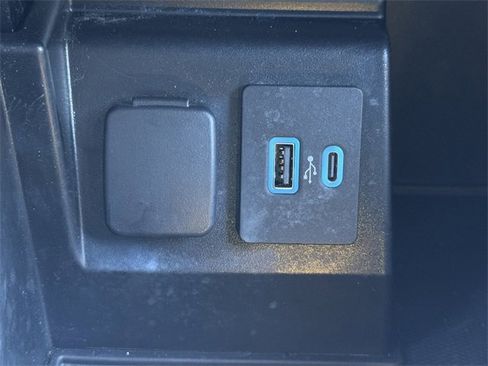 Used 2020 Ford Explorer XLT w/ Equipment Group 202A image 22