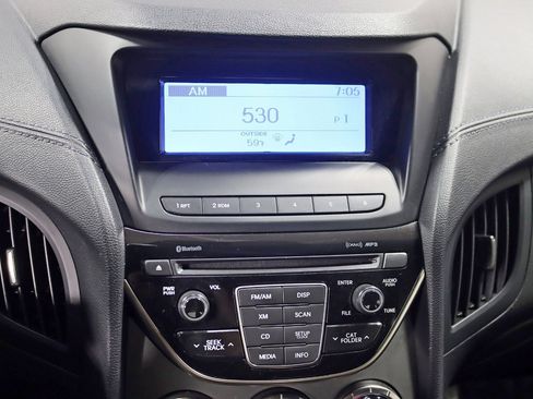 Used 2015 Hyundai Genesis 3.8 image 17