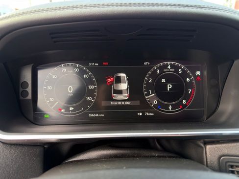 Used 2020 Land Rover Range Rover image 32