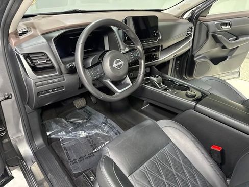 Used 2023 Nissan Rogue Platinum w/ Platinum Premium Package AWD/4WD image 14