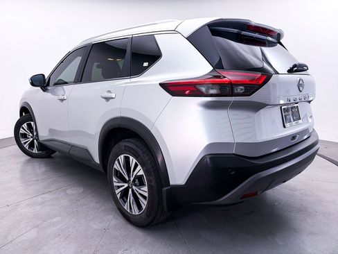Used 2023 Nissan Rogue SV w/ SV Premium B Package FWD image 3