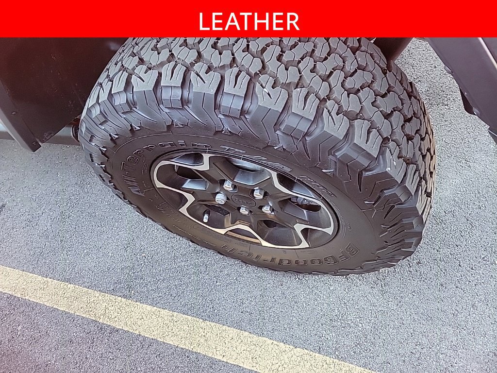 Used 2021 Jeep Wrangler Unlimited Rubicon 4xe w/ Cold Weather Group AWD/4WD image 5