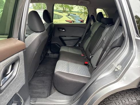 Used 2023 Nissan Rogue SV AWD/4WD image 13
