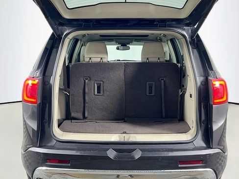 Used 2017 GMC Acadia Denali w/ Technology Package AWD/4WD image 28
