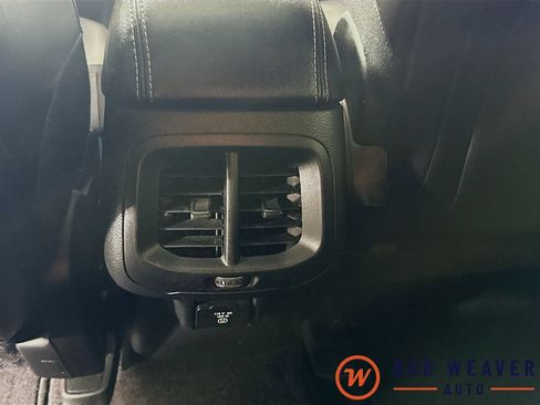 Used 2018 Jeep Cherokee Limited AWD/4WD image 33