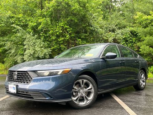 Used 2023 Honda Accord EX image 1