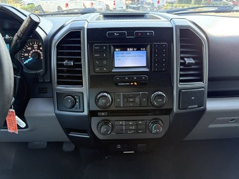 Used 2018 Ford F150 XLT image 23