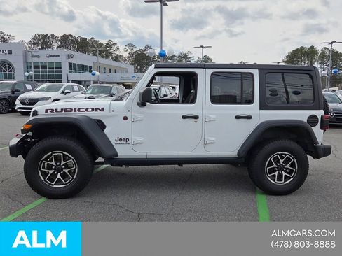 Used 2024 Jeep Wrangler Unlimited Rubicon AWD/4WD image 5