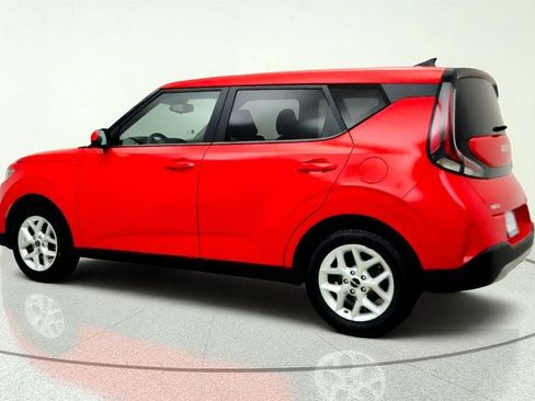 Used 2024 Kia Soul S FWD image 7