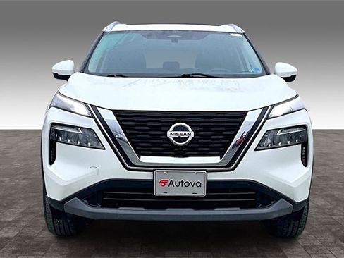 Used 2021 Nissan Rogue SV w/ Premium Package image 2