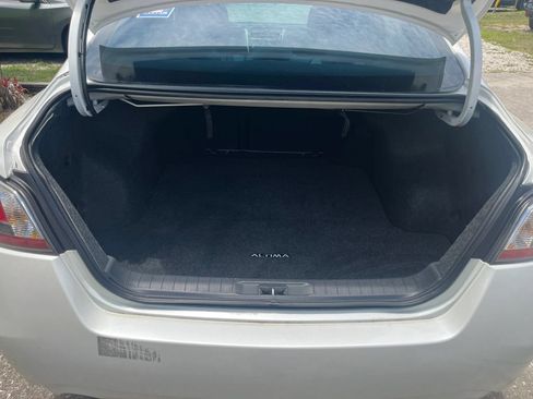 Used 2015 Nissan Altima 2.5 SV w/ Convenience Package FWD image 27
