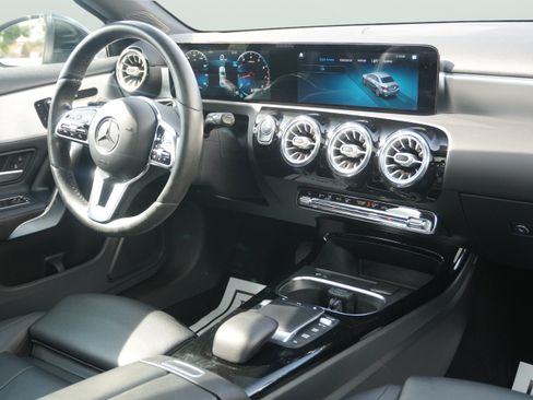 Used 2021 Mercedes-Benz A 220 4MATIC w/ Premium Package image 29