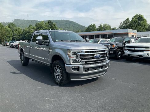 Used 2021 Ford F350 Lariat w/ Lariat Ultimate Package AWD/4WD image 3
