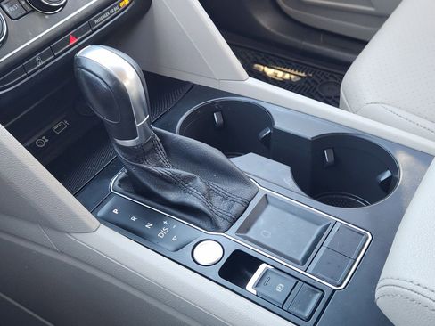 Used 2019 Volkswagen Atlas SE w/ Towing Package image 23