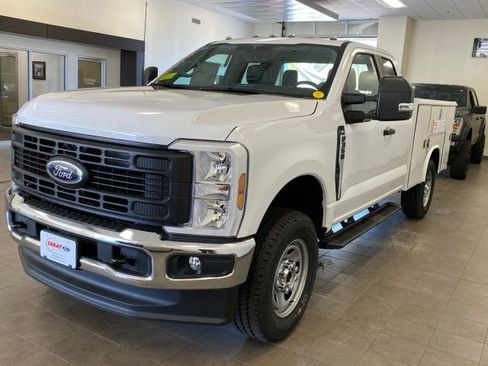 New 2025 Ford F350 XL w/ XL Chrome Package image 4
