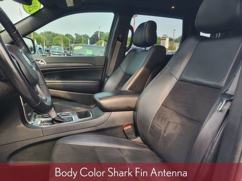 Used 2022 Jeep Grand Cherokee Laredo X RWD image 4
