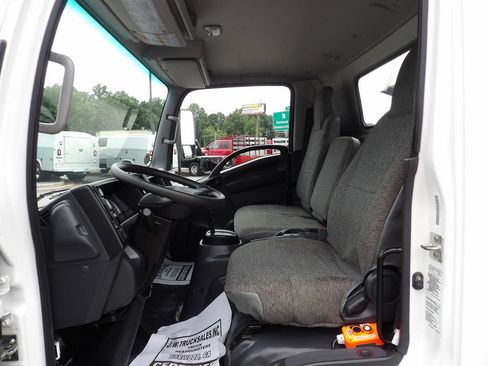 Used 2024 Chevrolet Low Cab Forward 5500HD RWD image 29