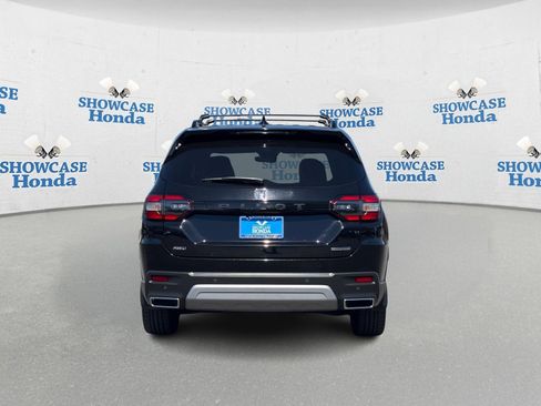 Used 2023 Honda Pilot Touring image 7