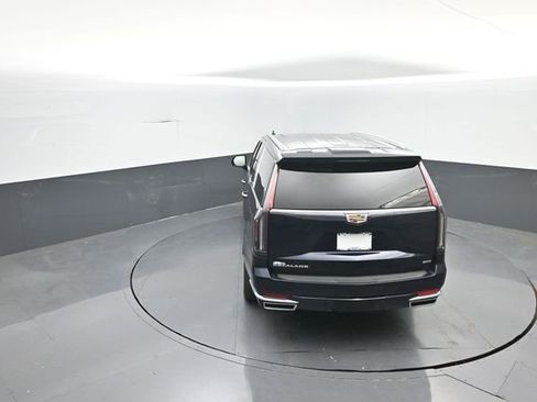 Used 2023 Cadillac Escalade Premium Luxury Platinum w/ Heavy-Duty Trailer Package AWD/4WD image 29