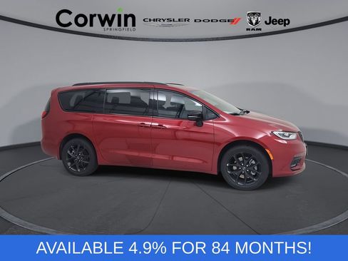 New 2026 Chrysler Pacifica Limited w/ S Appearance Package image 1